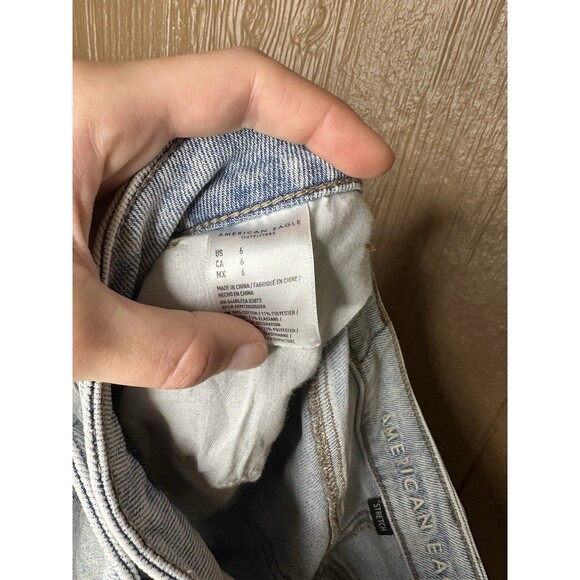 American Eagle Womens 6 Light Blue‎ Stretch Mom Short Distressed Criss Cross - Picture 5 of 5